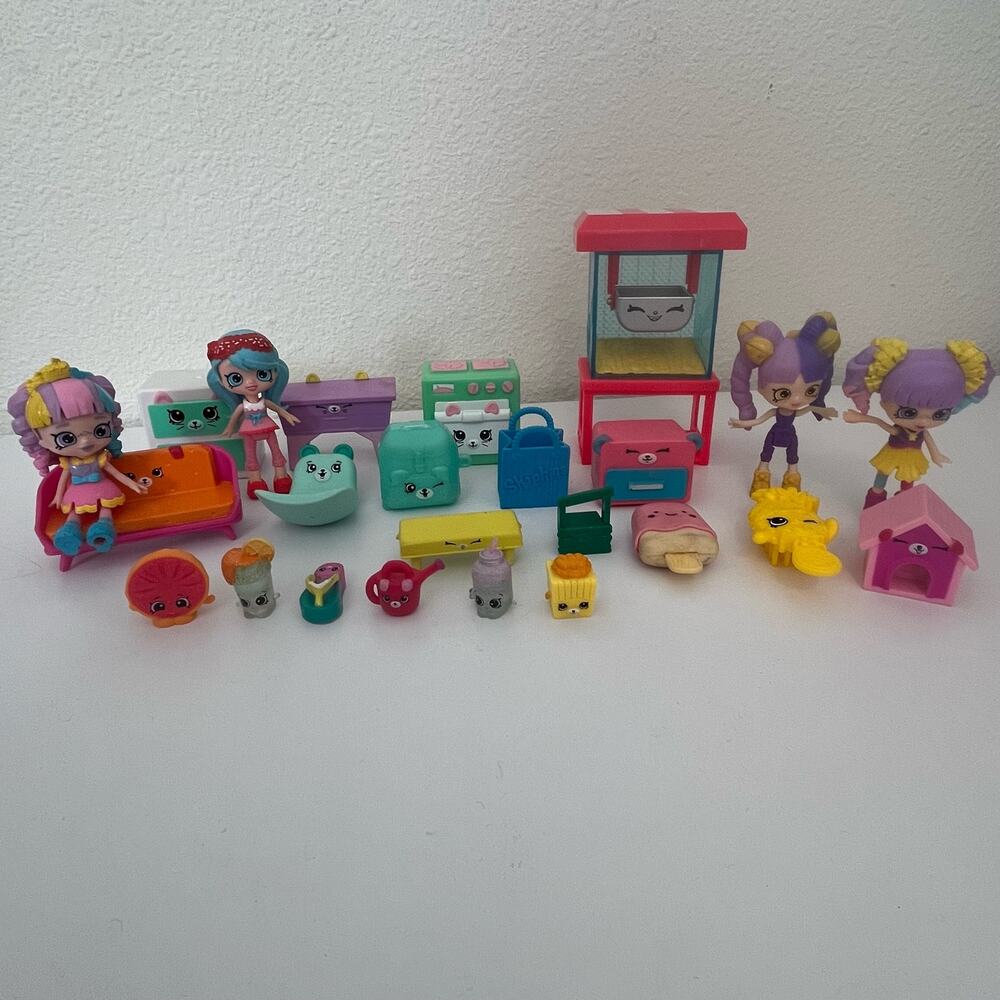 Shopkins Happy Places Rainbow Kate 24 pc Bundle 4 dolls Furniture Assorted Foods